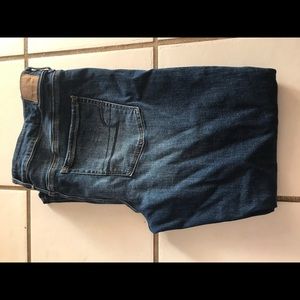 Like new AE sz 20 Regular length!